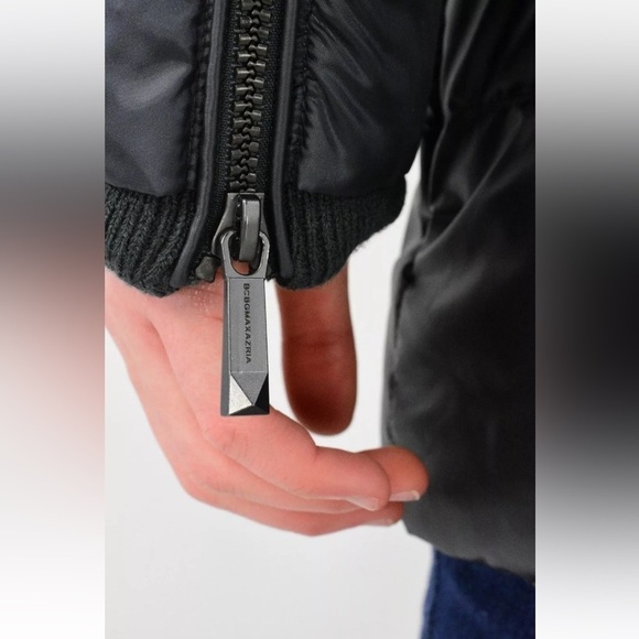 BCBGMaxazria Down Bustle Winter Puffer Coat Faux Fur Feather Black sz Medium - Picture 8 of 15